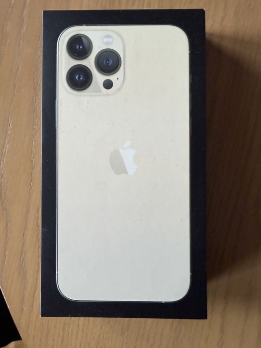 Продавам iPhone 13 Pro Max 256 GB