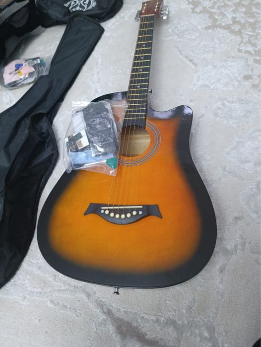 Продам гитара полный комплект