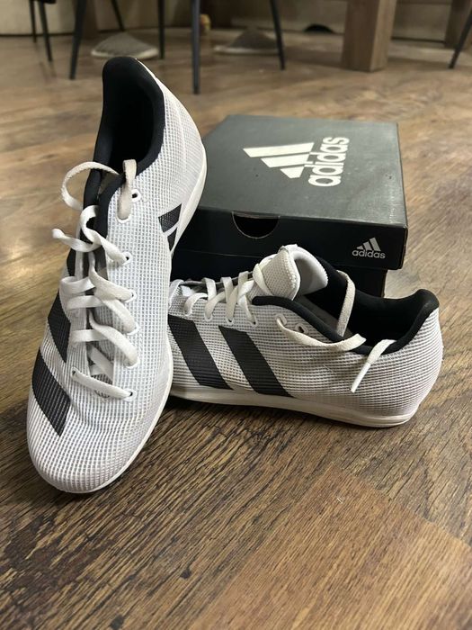 Шпайкове за лека атлетика Adidas