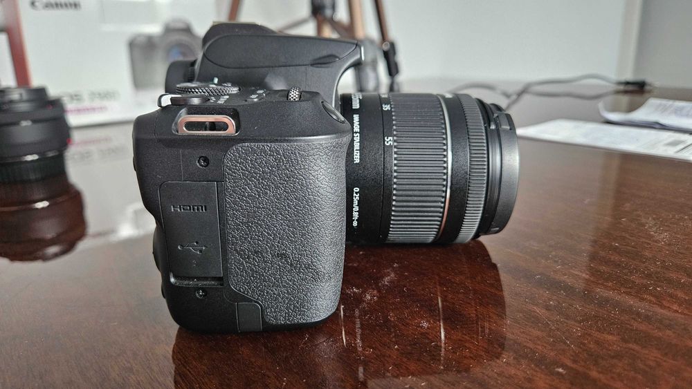 Canon EOS 250D + 18-55mm IS STM + 50mm f/1.8 STM | С оставаща гаранция