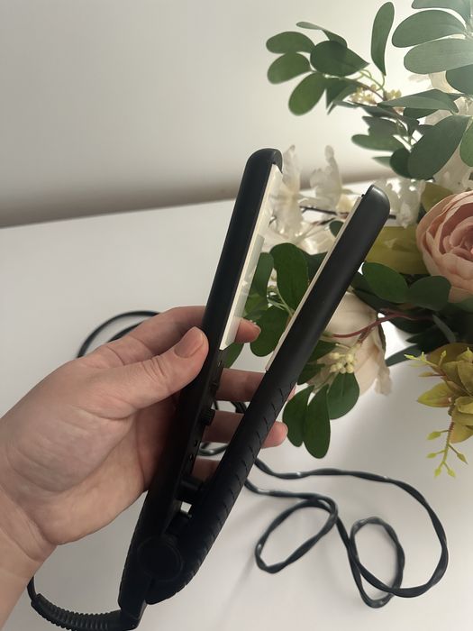 Vand placă de indreptat parul, Eltron