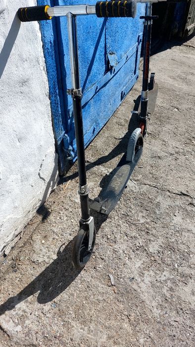 Продам детские самокаты
