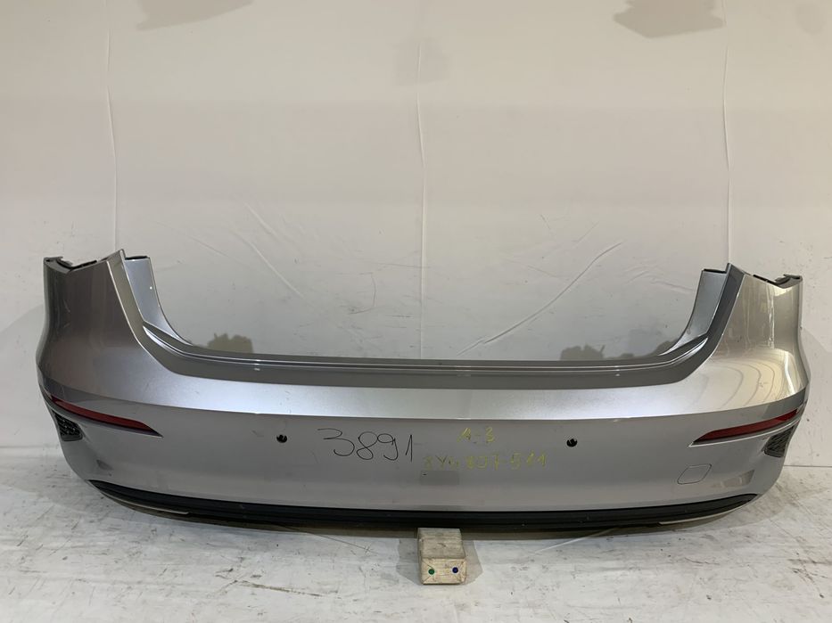 Bara spate Audi A3 Hatchback, 2019, 2020, 2021, 2022, 2023, cod origine OE 8Y4807511.