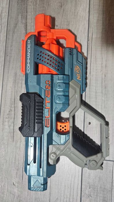 Nerf Elite 2.0 - 4 броя бластера + жилетка