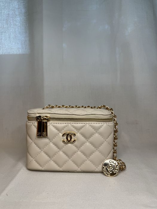 Дамска чанта CHANEL