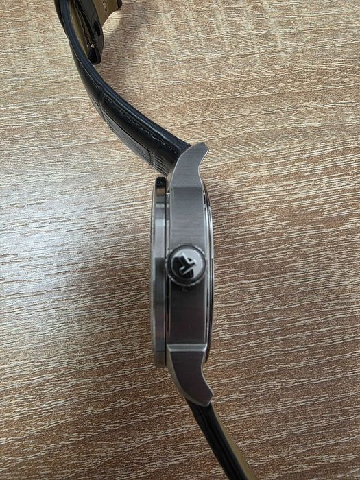 Часовник TISSOT SKELETON  T070405A