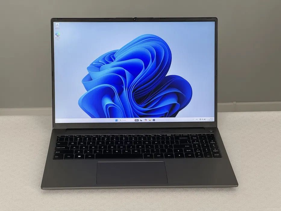 Ноутбук 16” 120 Гц