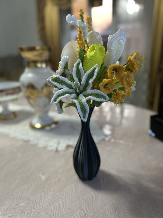 Букет вязаных роз