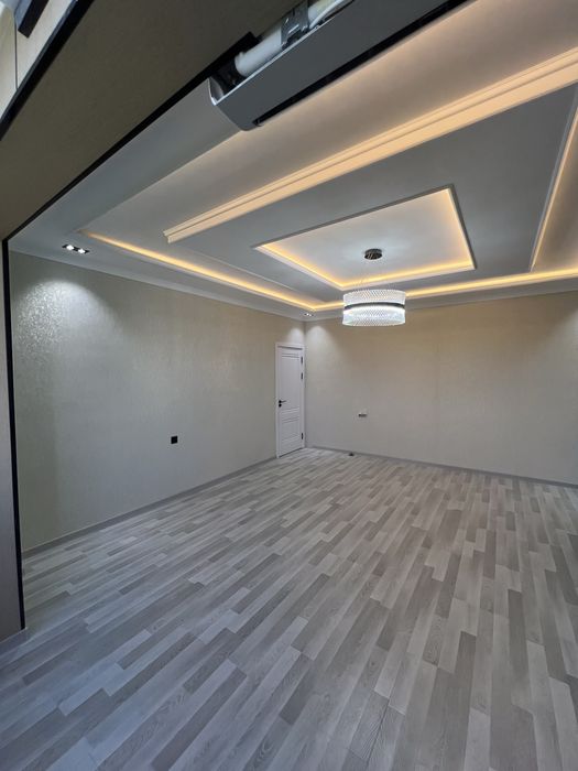 Srocho Kvartira sotiladi oybek metro westminser universitet yonida