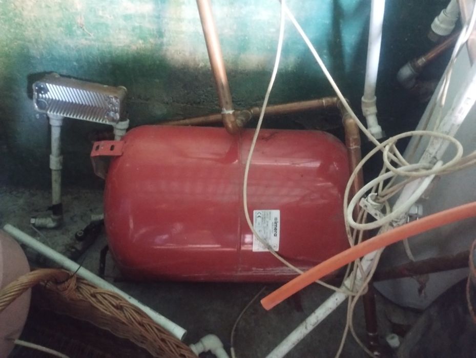 Cazan Viadrus 7 elemenți, puffer, boiler si stație dedurizare