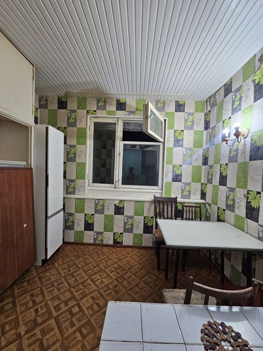 Продаётся 2 комнатная Карасу 1