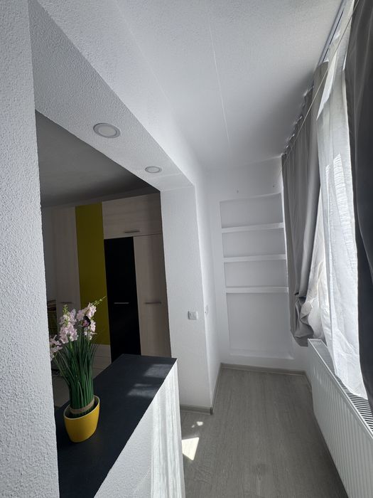 Inchiriez apartament