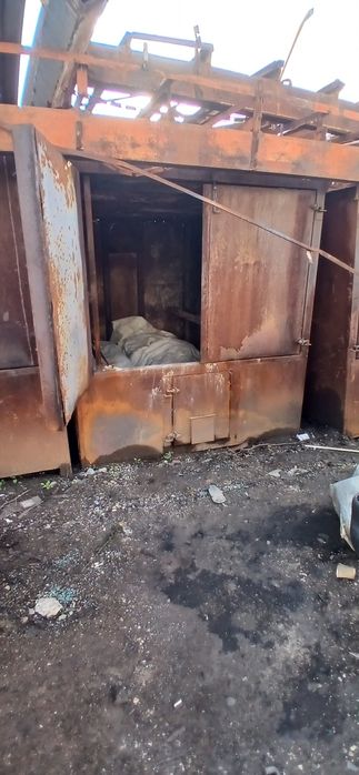 Контейнер 3м. Дължина  2м. височина 2 м.  Ширина