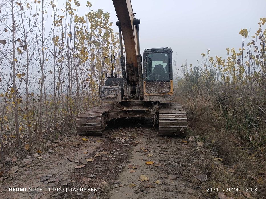 Excavator UzXCMG xe260cll arendaga