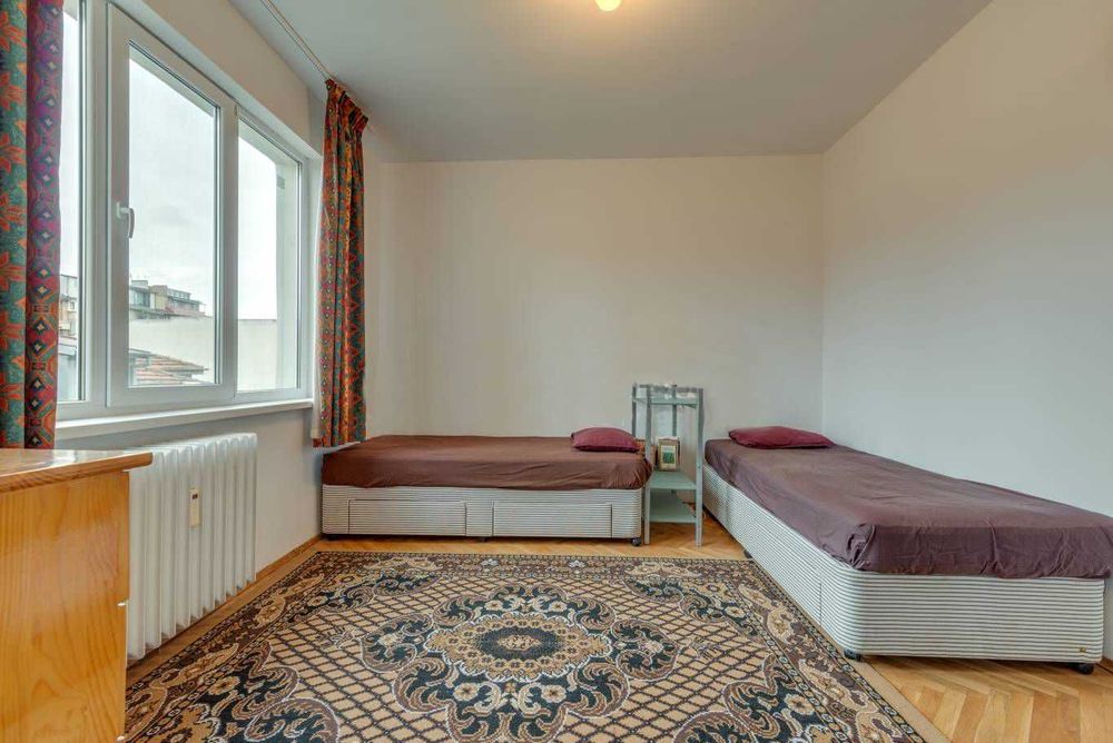 Дава се под наем Тристаен апартамент в София, Медицинска академия - 100 кв.м за 977.16 € - Снимка #4