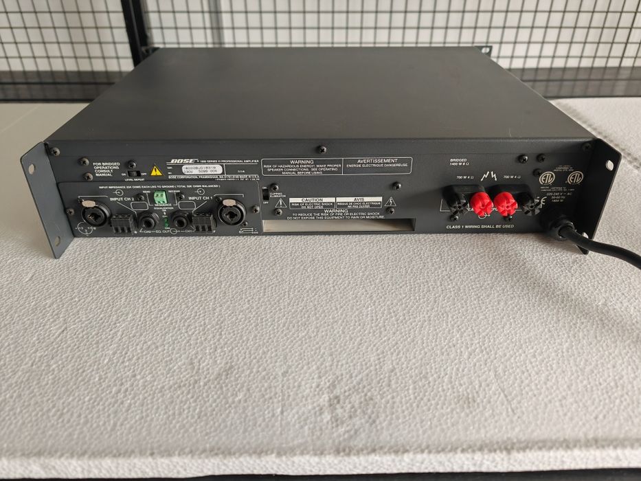 Amplificator Bose 1800 seria VI