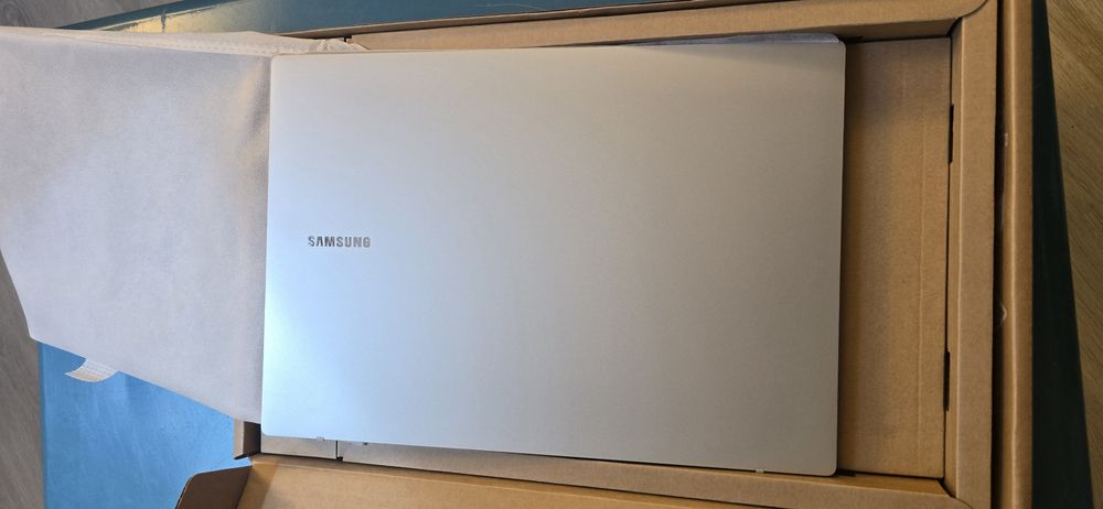 Samsung Galaxy book 2 Go 5 G
