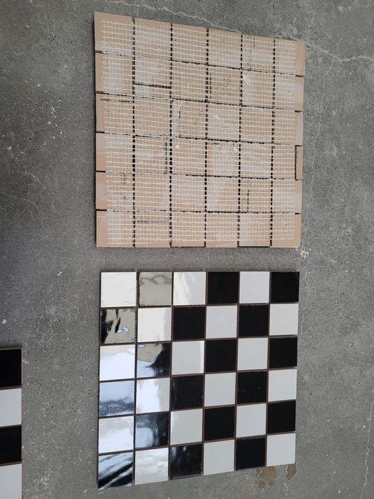 Mozaic faianta Burberry