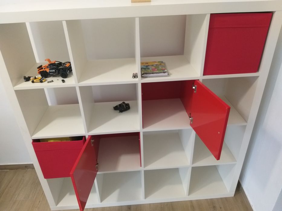 Etajera cub ikea Kallax 147x147 cm