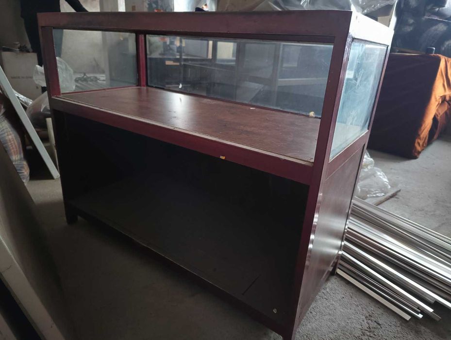 Щанд / маси за магазин