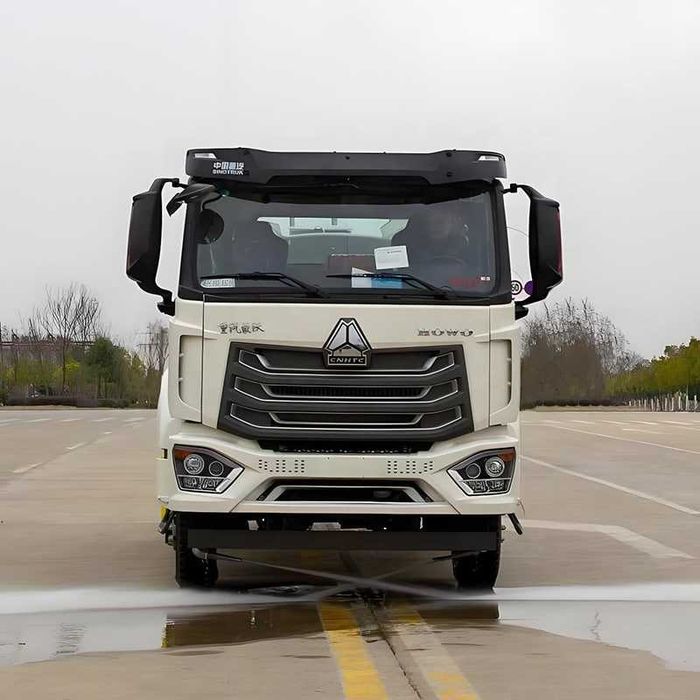 HOWO 4x2.  15 куба Водовоз. Новый. с НДС