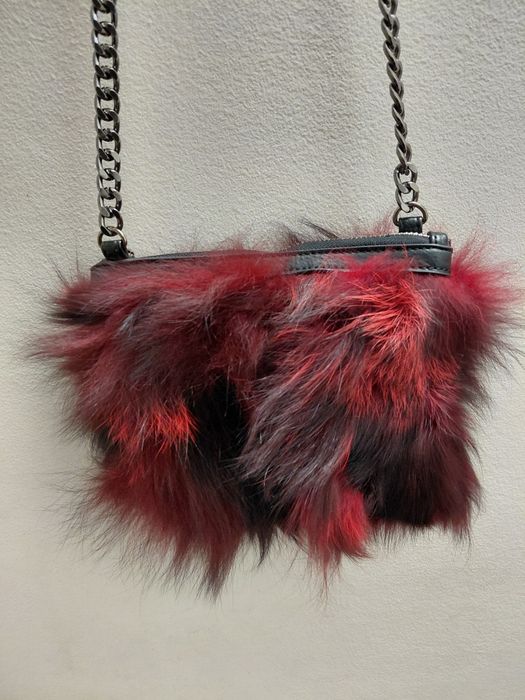 Дамска чанта пухкава кожа