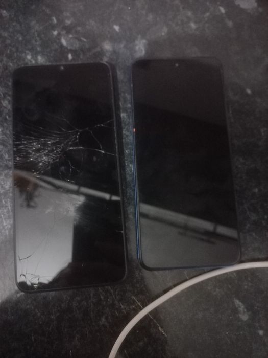 Продам не рабочие телефоны