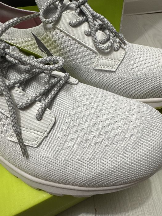 Беговые кроссовки