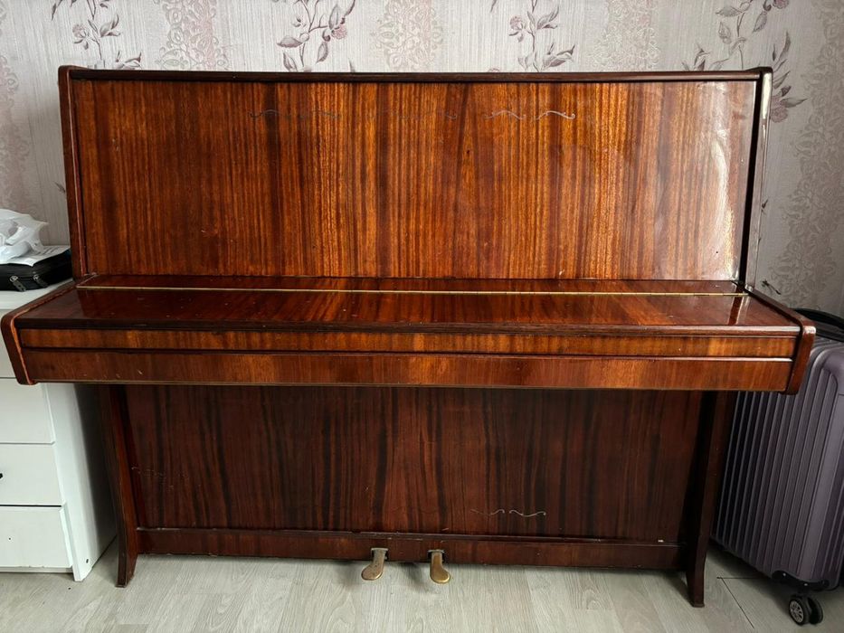 Пианино продается