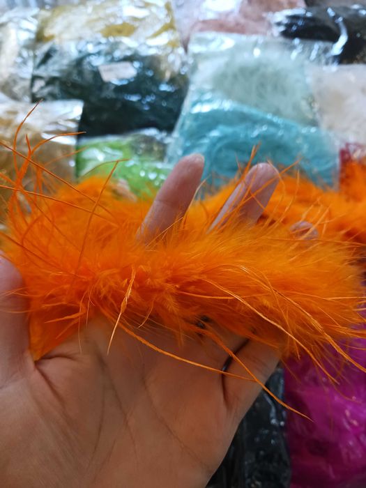 Щраусови,петелски ,кокоши пера