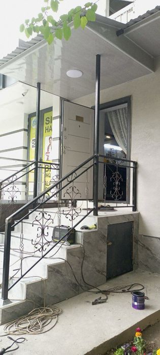 perila naves reshotka darvoza