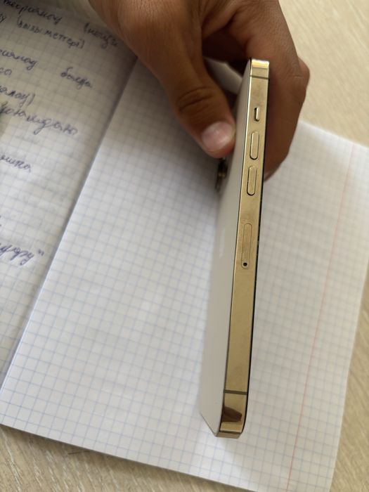 Iphone 13pro каробкамен