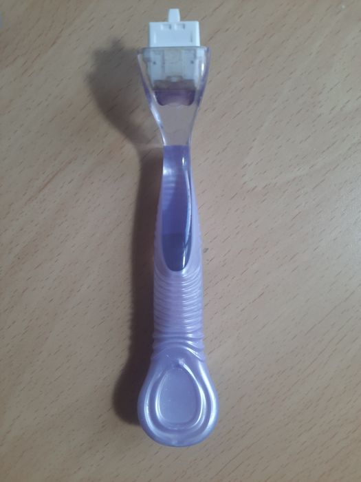 Продается станок для бритья женский