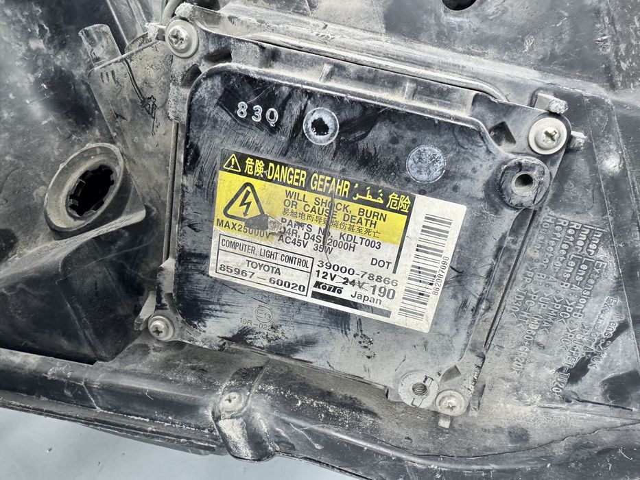 Фары перед на LEXUS продаются