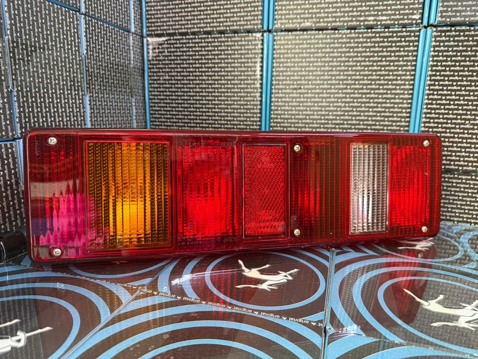 Фонарь задний (правый) 12В