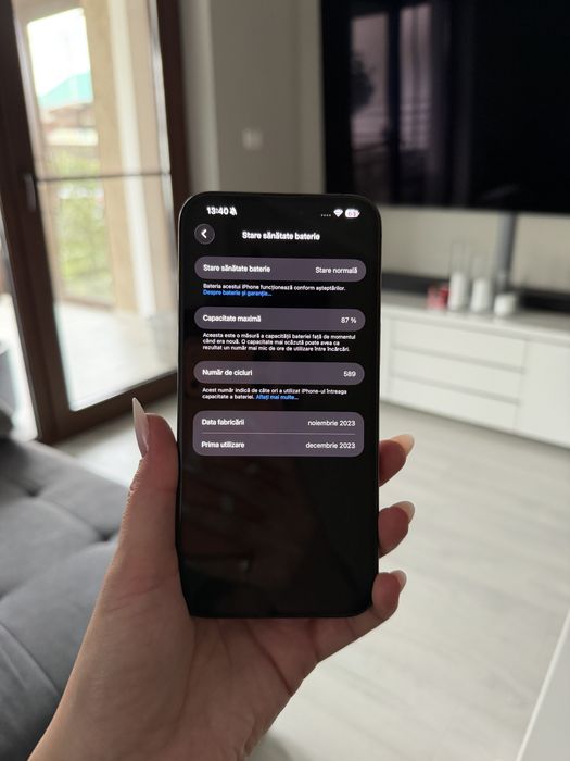 Iphone 15 Pro Max +13 Huse Premium +Cutie Originala , Stare Impecabilă