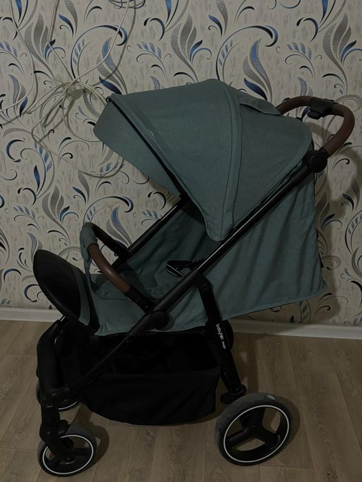 Продам калеска срочна