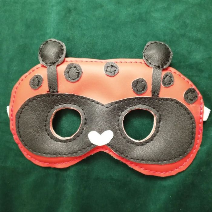 Маска "Божья коровка" для детей 
Звоните или пишите в ТГ в любое время