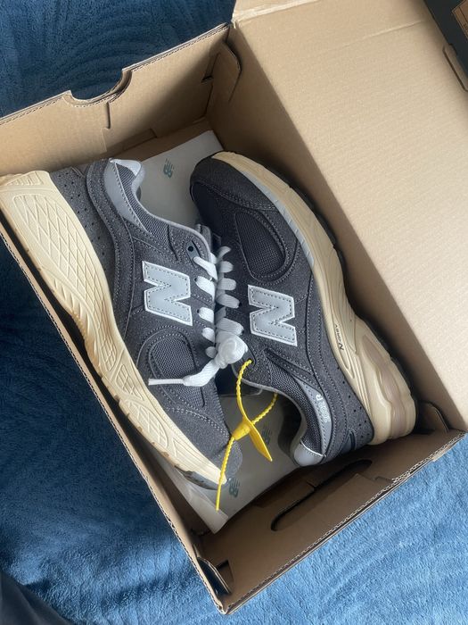 Кроссовки New balance 2002r