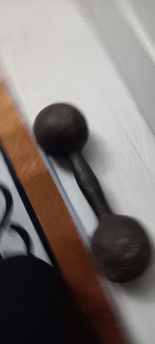 Продам гантель 5 кг