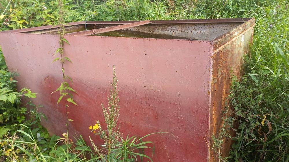 Продам металлическую ёмкость