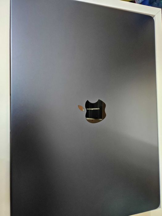 Macbook Air 2025 15-inch 0sec 0min la cutie!