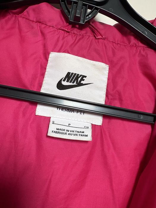 Geacă puffer nike dama fucsia