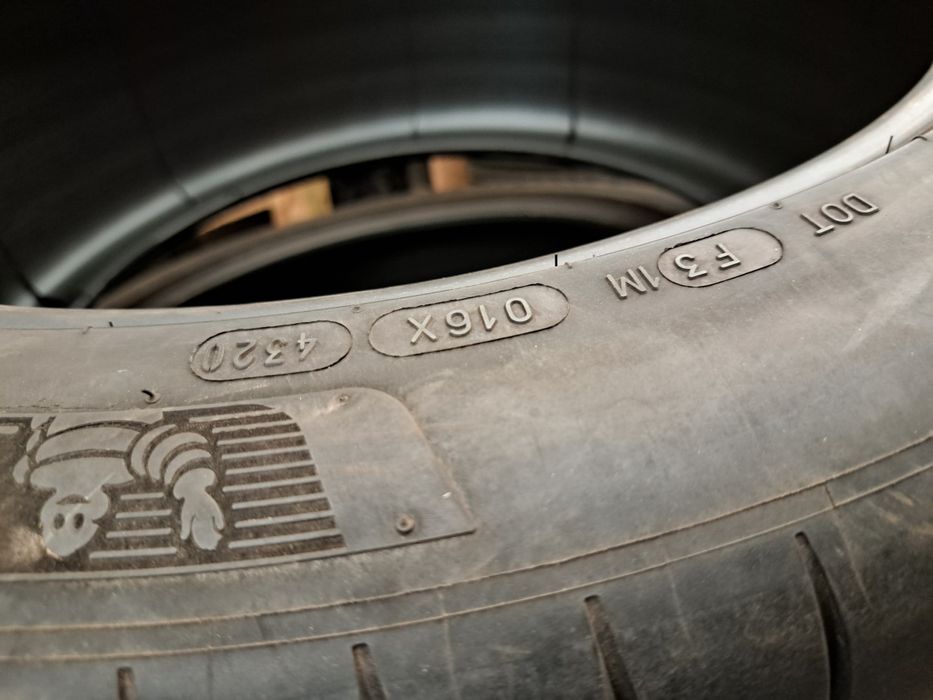 2 anvelope 275/40 R20 Michelin
