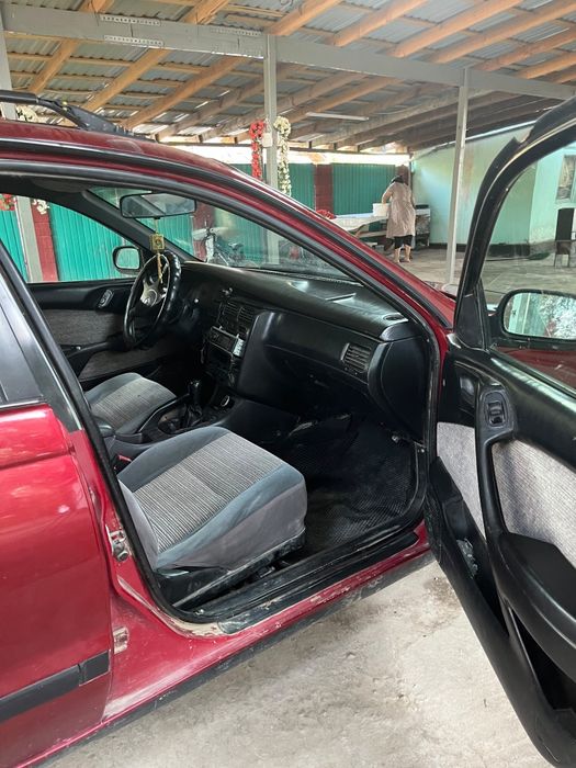 Toyota Carinaa E