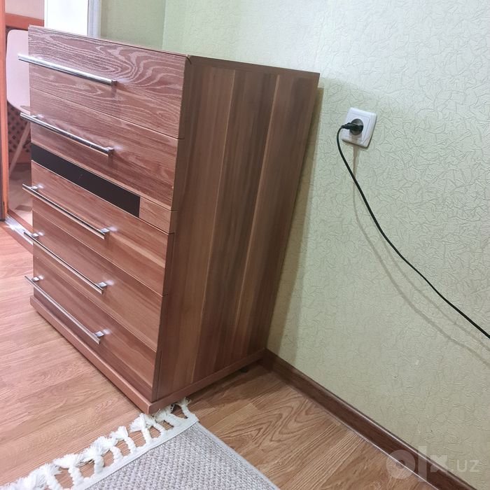 Шкаф и комод в хорошем качестве.