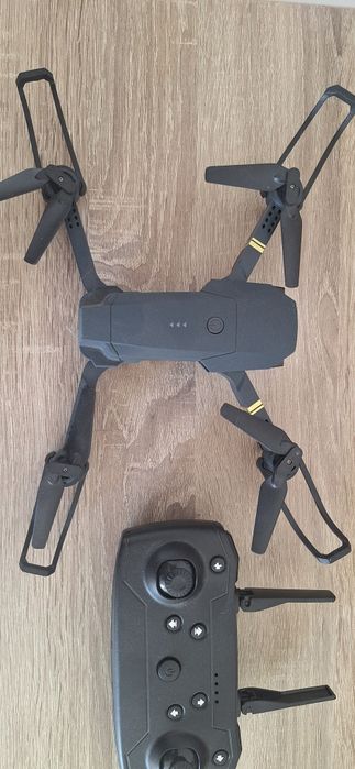 Vând drona ,primita cadou