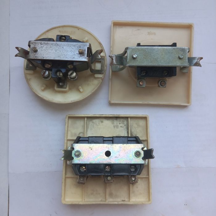 эл.фурнитура, лампочки.