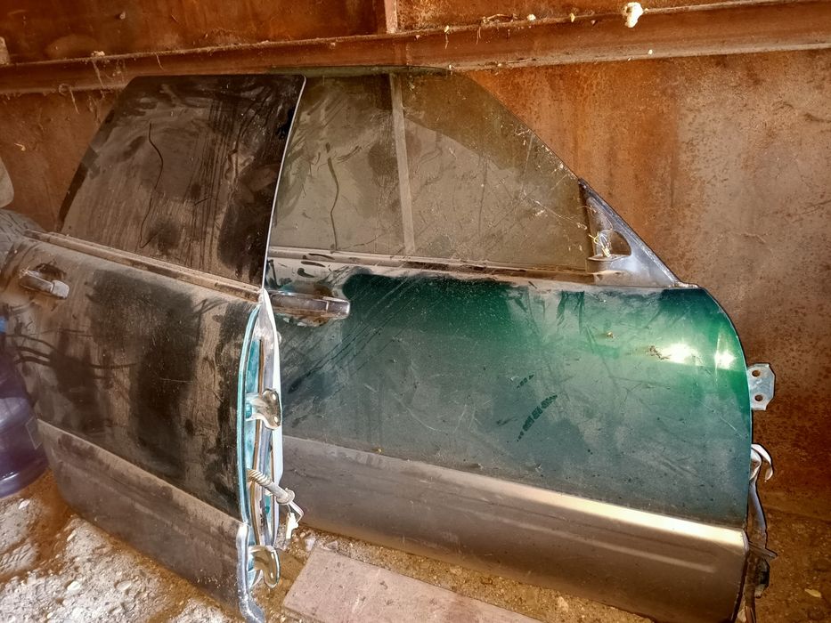 Двери Субару Форестер