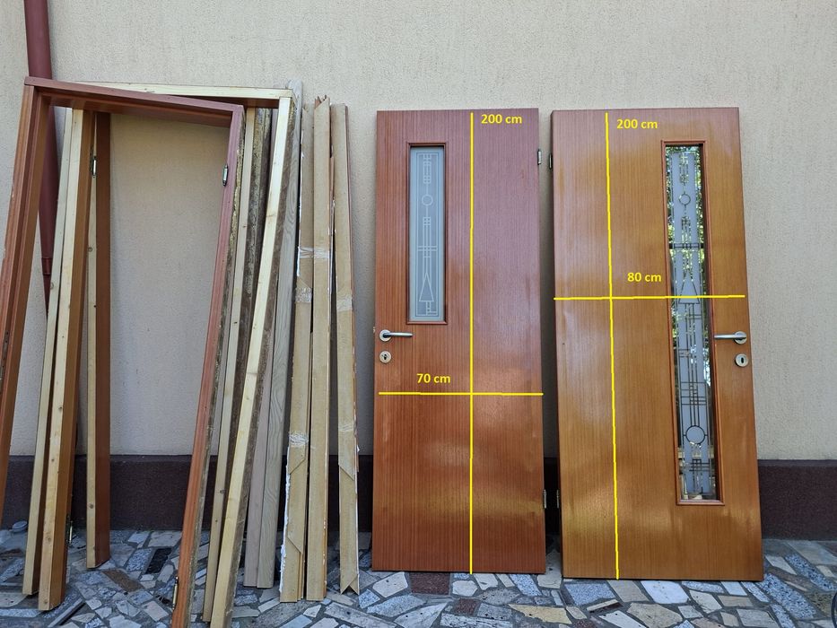 Vand 2 usi interior 80x200 si 70x200+ tocuri complete, stare buna